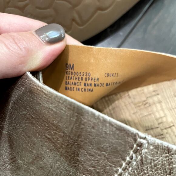 Kork-Ease Tutsi Gold Cross Band Leather Sandals Women's Size 9 - Picture 4 of 5